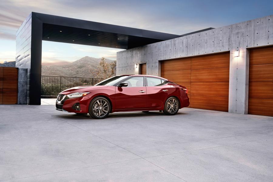  Nissan Maxima Platinum 2018 года  (фото 13 из 40)